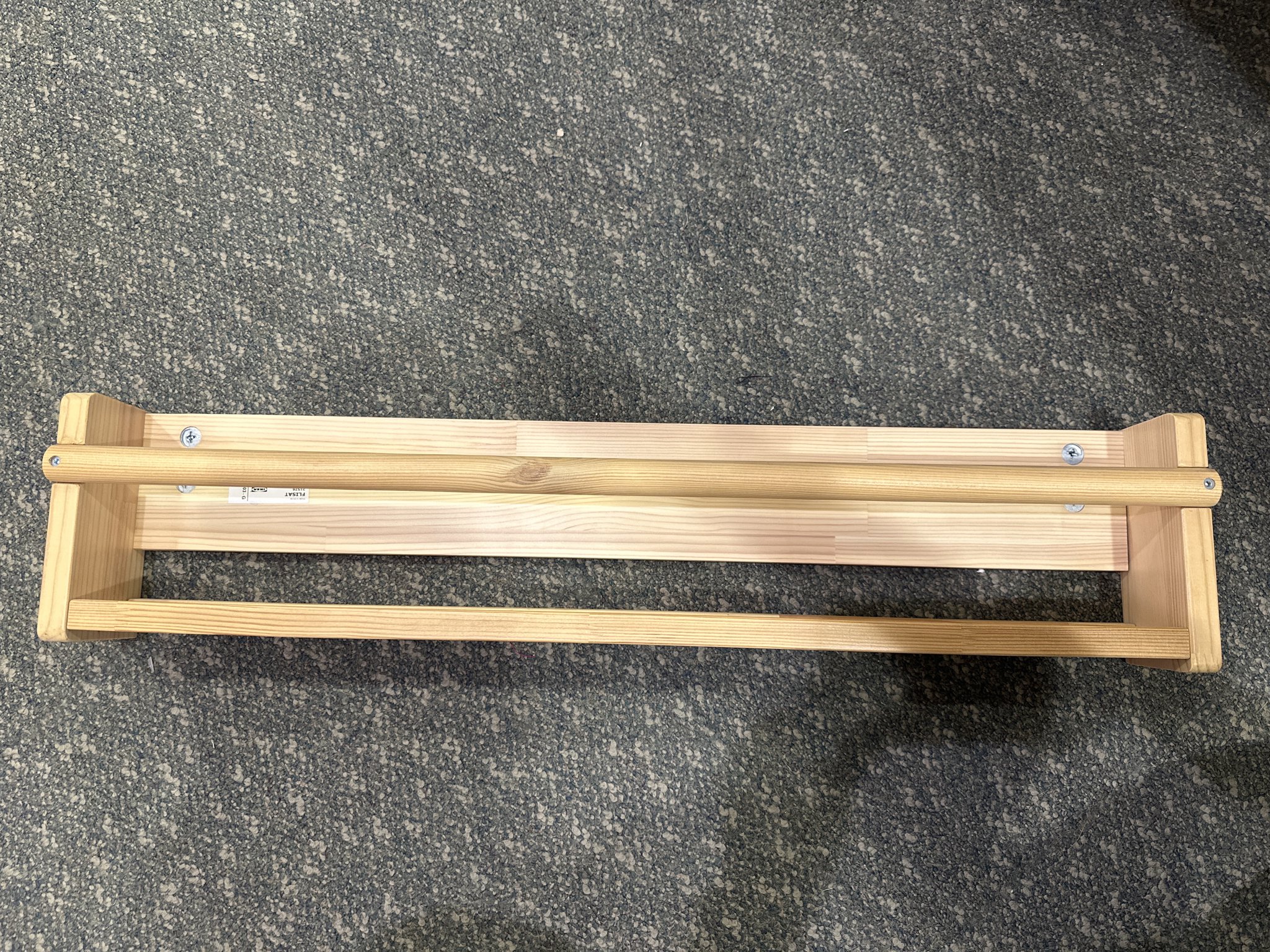 صورة رف للكتب