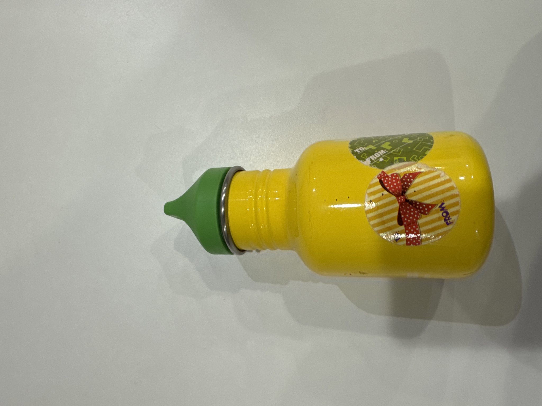 صورة حافظه ماء لون اصفر ( كونتينر ١ ) 