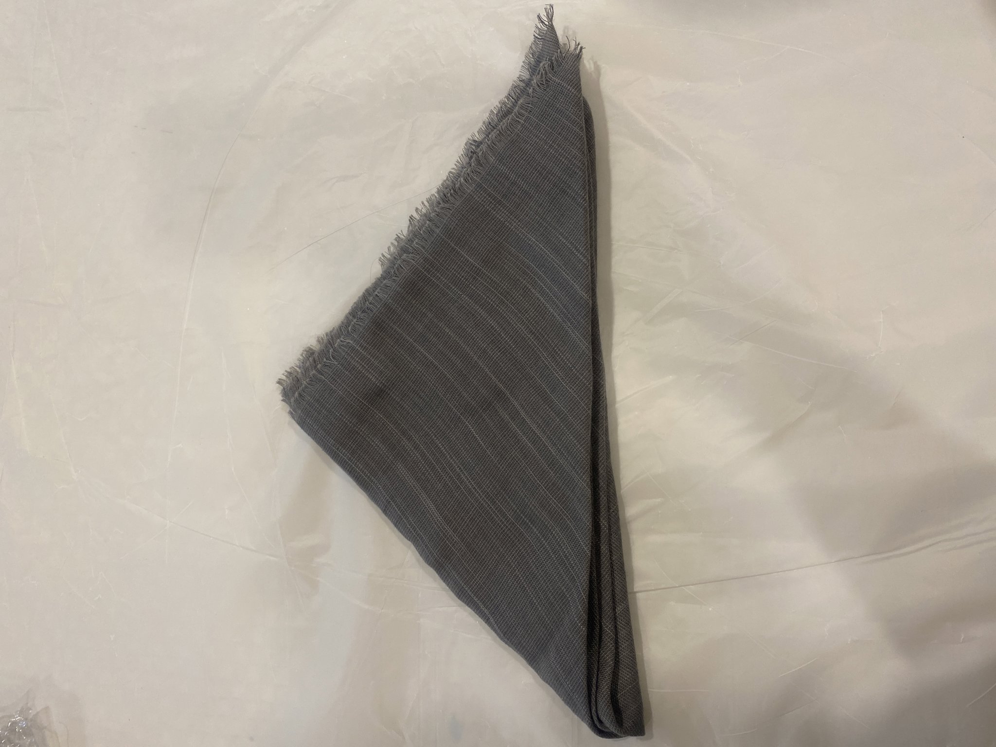 صورة حجاب رمادي مربع ٩٠ سانتي (مخزون ٢)