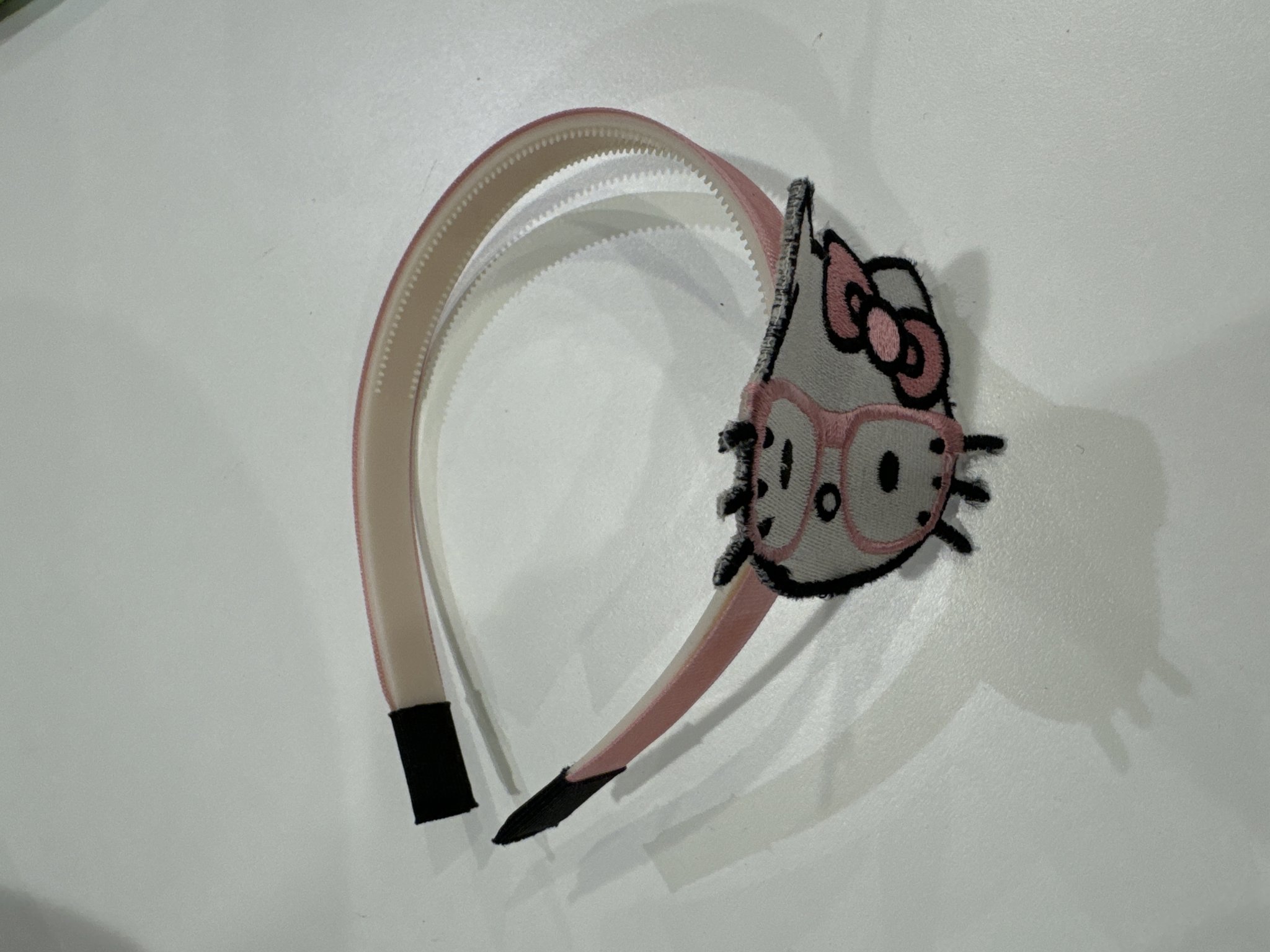 صورة تاج بناتي وردي شخصية كرتونية