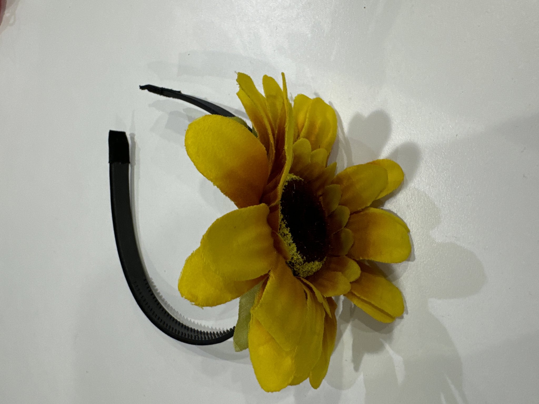 صورة تاج بناتي وردة صفراء-مخزون٢